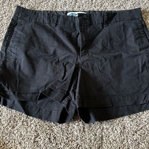 Old Navy everyday short in black, size 16